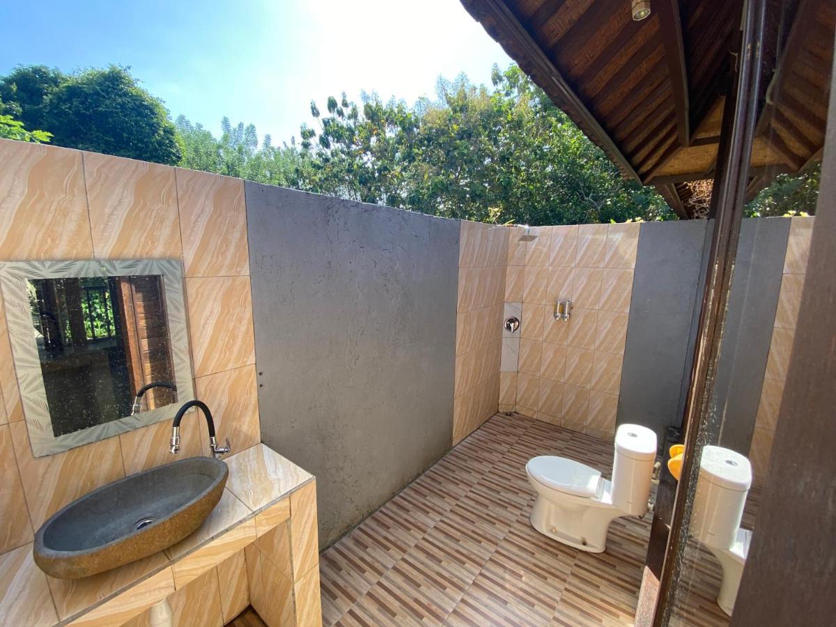 Hôtel Lembah Bhucarya à Lembongan Extérieur photo